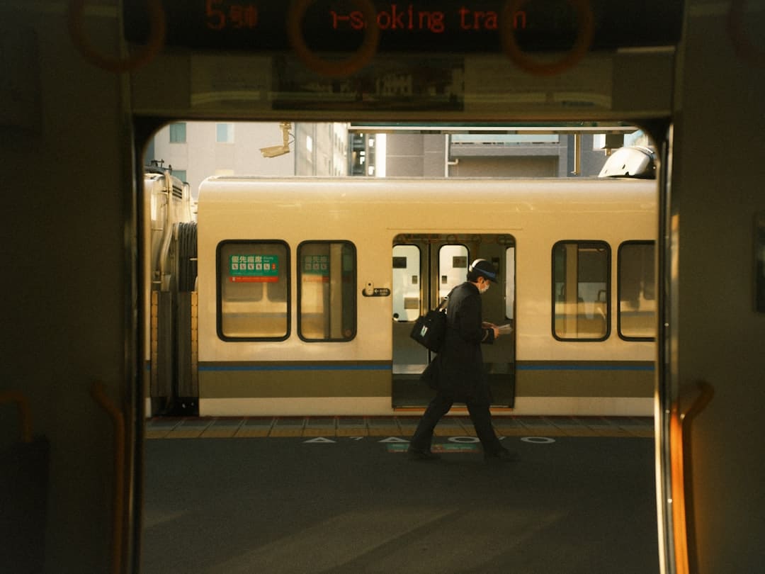 《寻觅1999的月老》发布终极预告 七夕仅有“爱情神话
